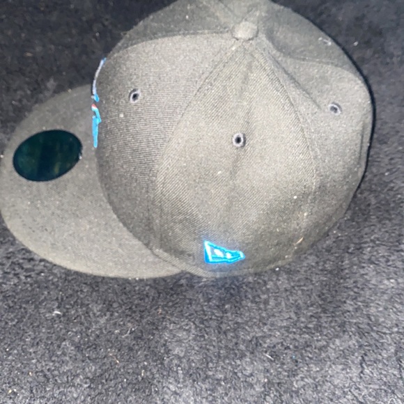 Miami marlins fitted cap. Size 7 never worn - Picture 3 of 3